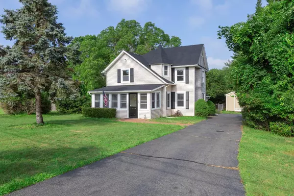 Center Moriches, NY 11934,48 Senix AVE