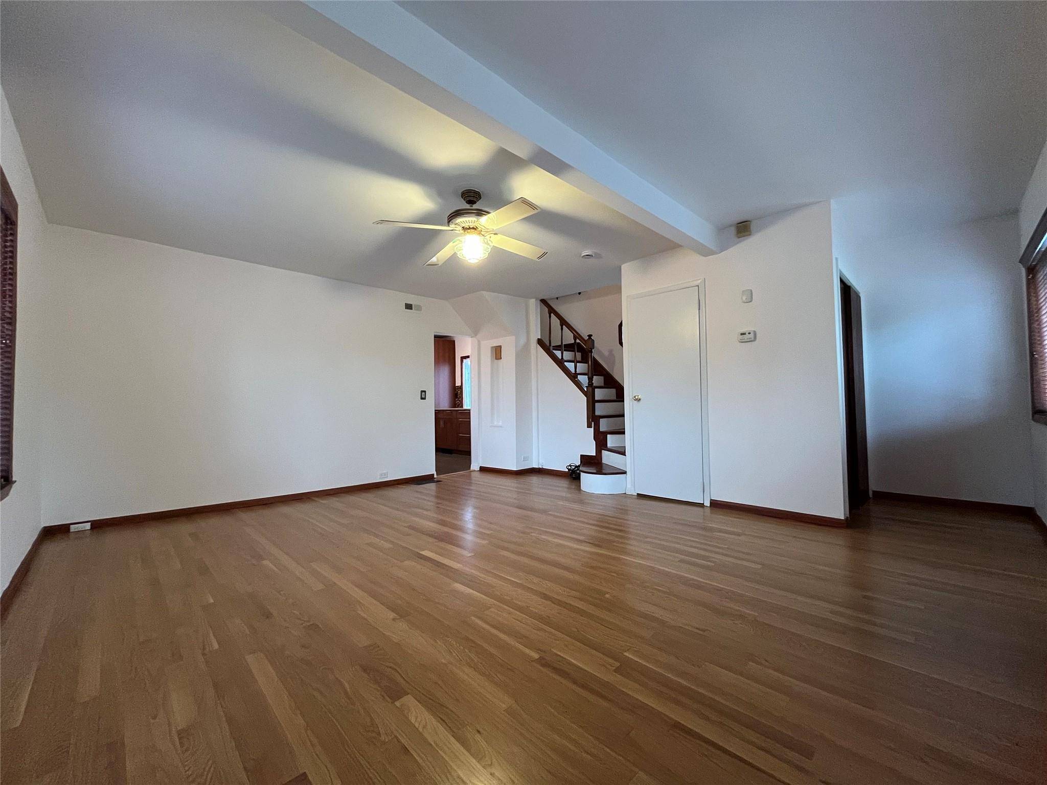 Middle Village, NY 11379,7308 Juniper Valley RD