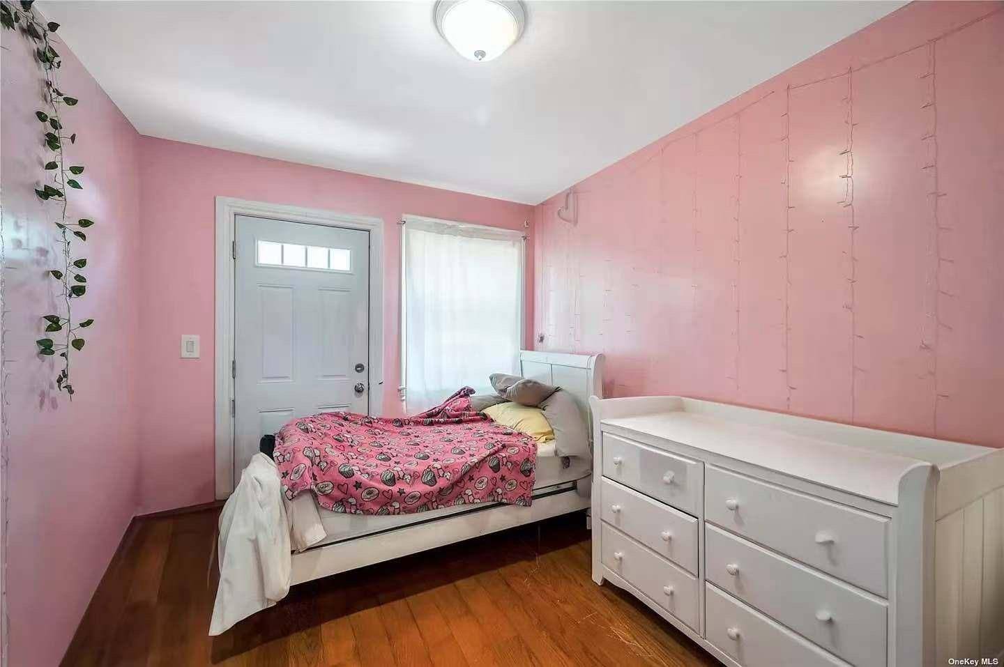 College Point, NY 11356,9-03 127th ST