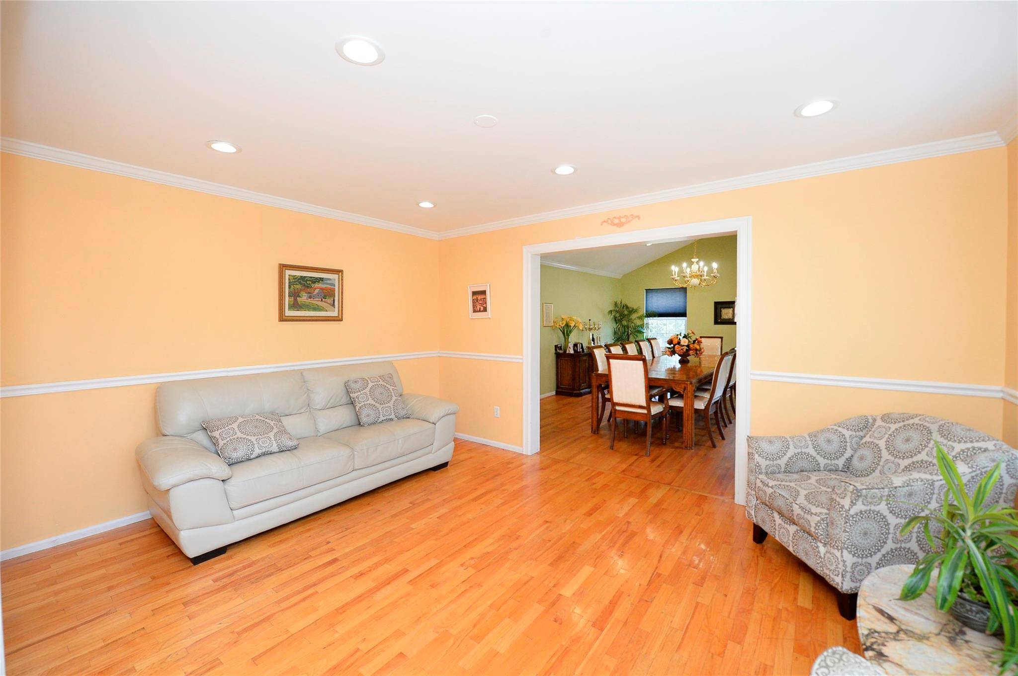 Chestnut Ridge, NY 10977,47 Red Schoolhouse RD