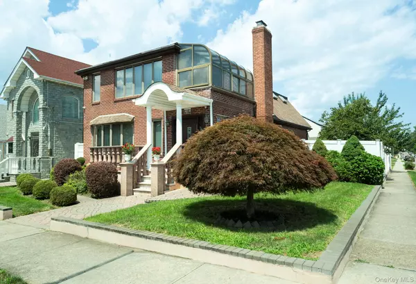 Fresh Meadows, NY 11366,183-19 69th AVE