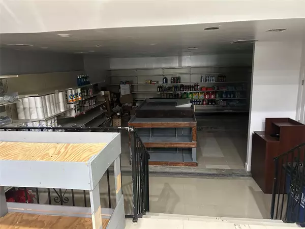 Corona, NY 11368,104-65 Roosevelt ave