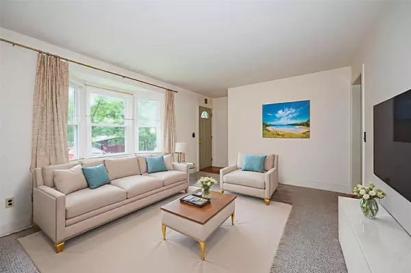 New Paltz, NY 12561,32 N Oakwood TER
