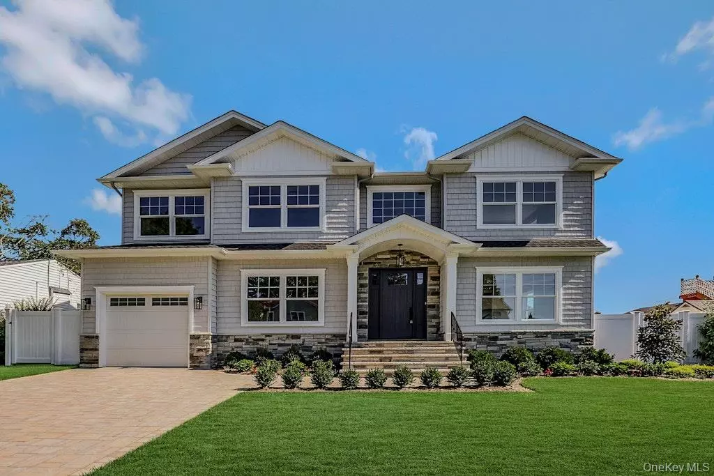 Plainview, NY 11803,4 Kroll ST