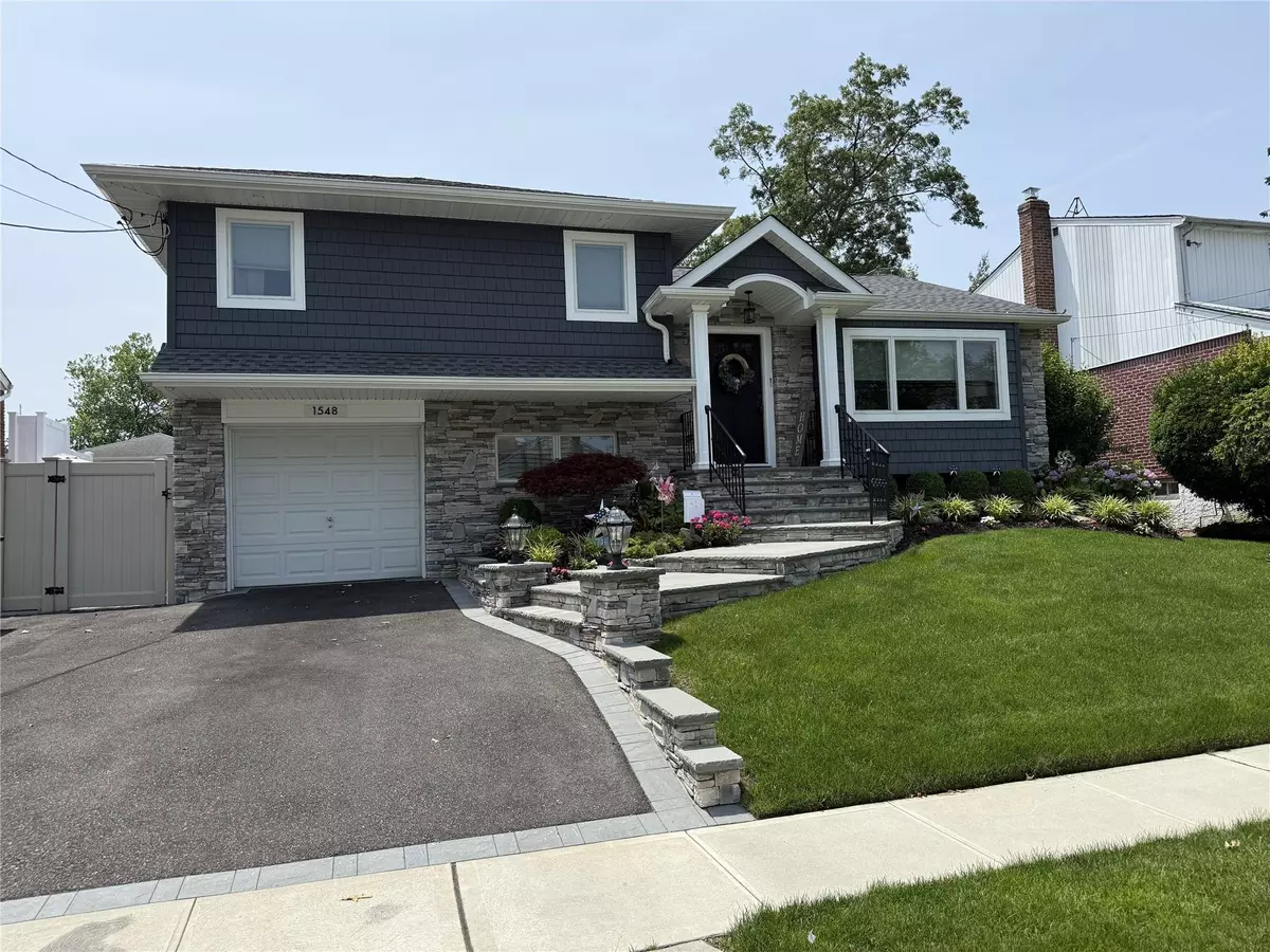 North Bellmore, NY 11710,1548 Pea Pond RD