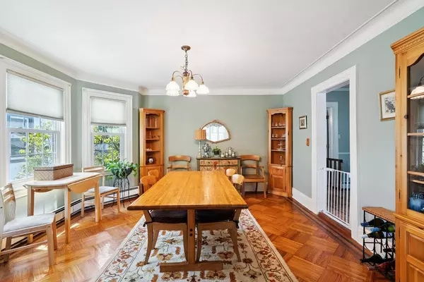 Lynbrook, NY 11563,43 Nieman AVE