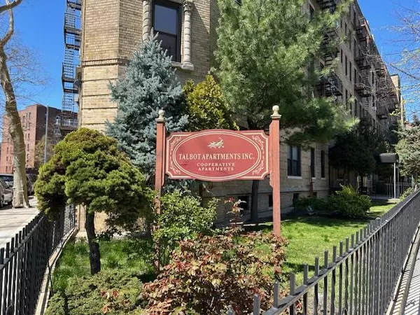 Kew Gardens, NY 11415,8352 Talbot ST #2G