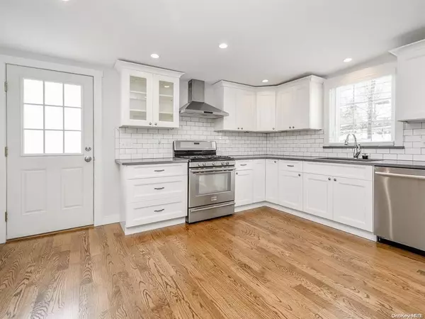 Sea Cliff, NY 11579,125 15th AVE