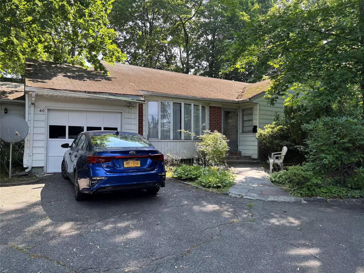 Great Neck, NY 11023,60 POLO RD