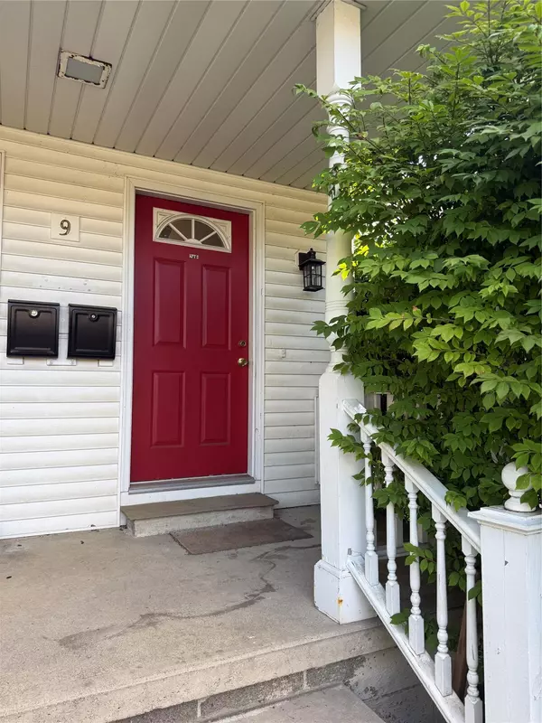 Warwick, NY 10990,9 Grand ST #2