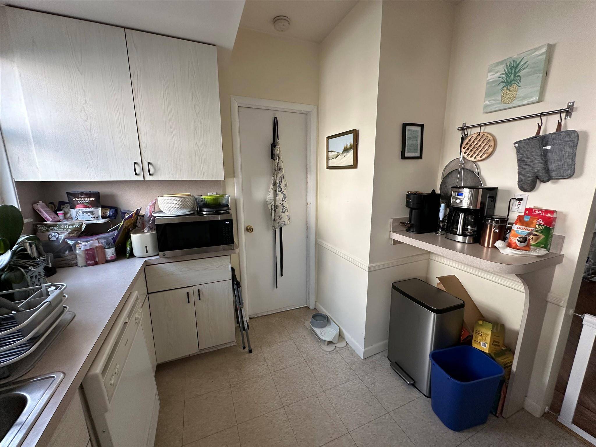 Long Beach, NY 11561,523 W Beech ST #1st Fl
