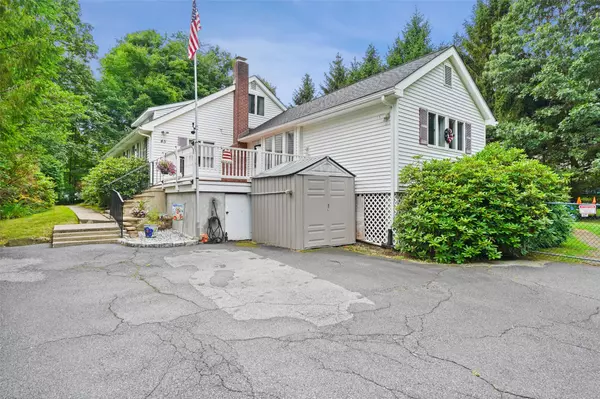 Carmel, NY 10512,45 Worthington DR