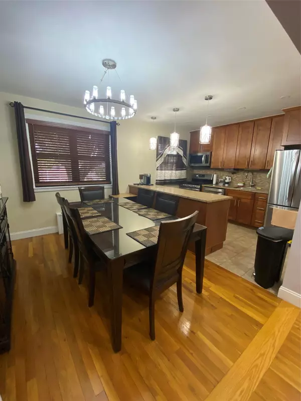Howard Beach, NY 11414,8011 Shore Pkwy #287