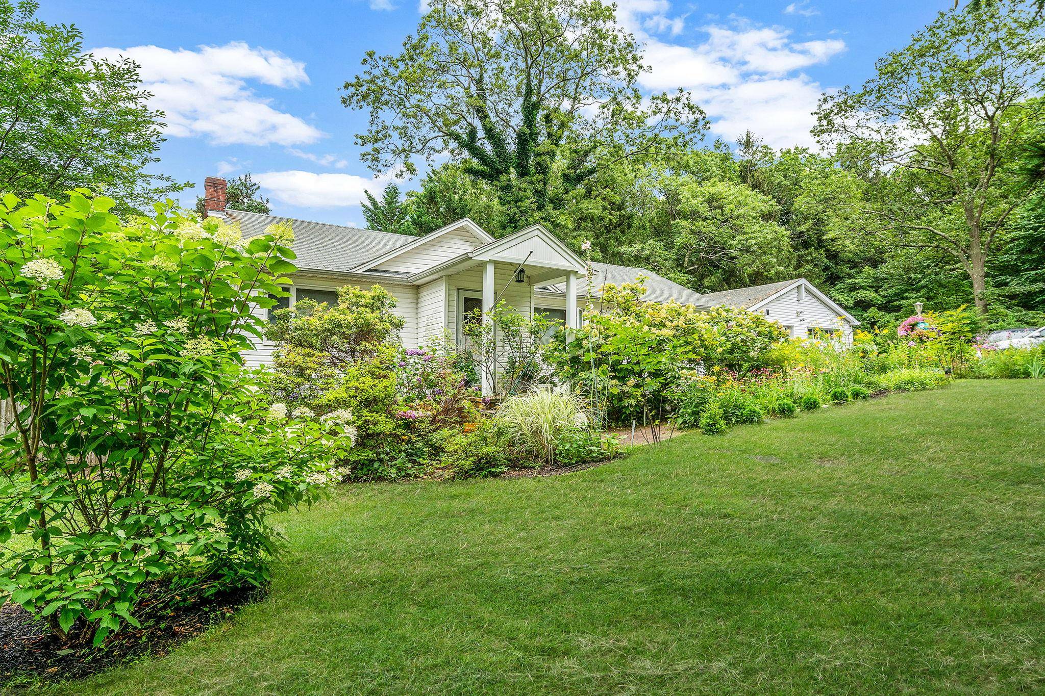 Selden, NY 11784,45 Berkshire DR
