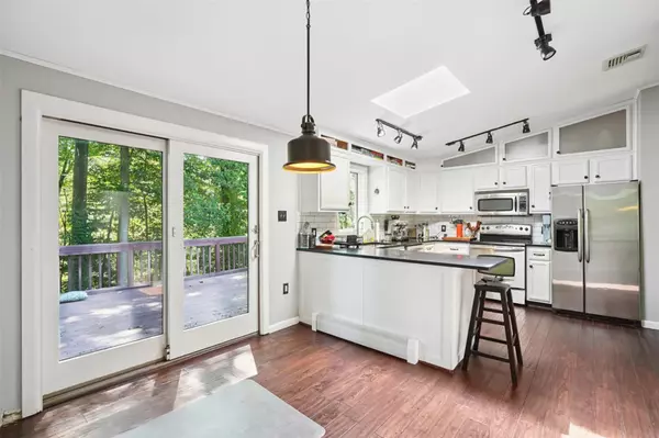 Cortlandt Manor, NY 10567,37 Shady Brook LN