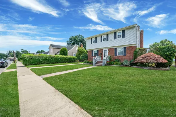 East Meadow, NY 11554,508 Chamberlin ST