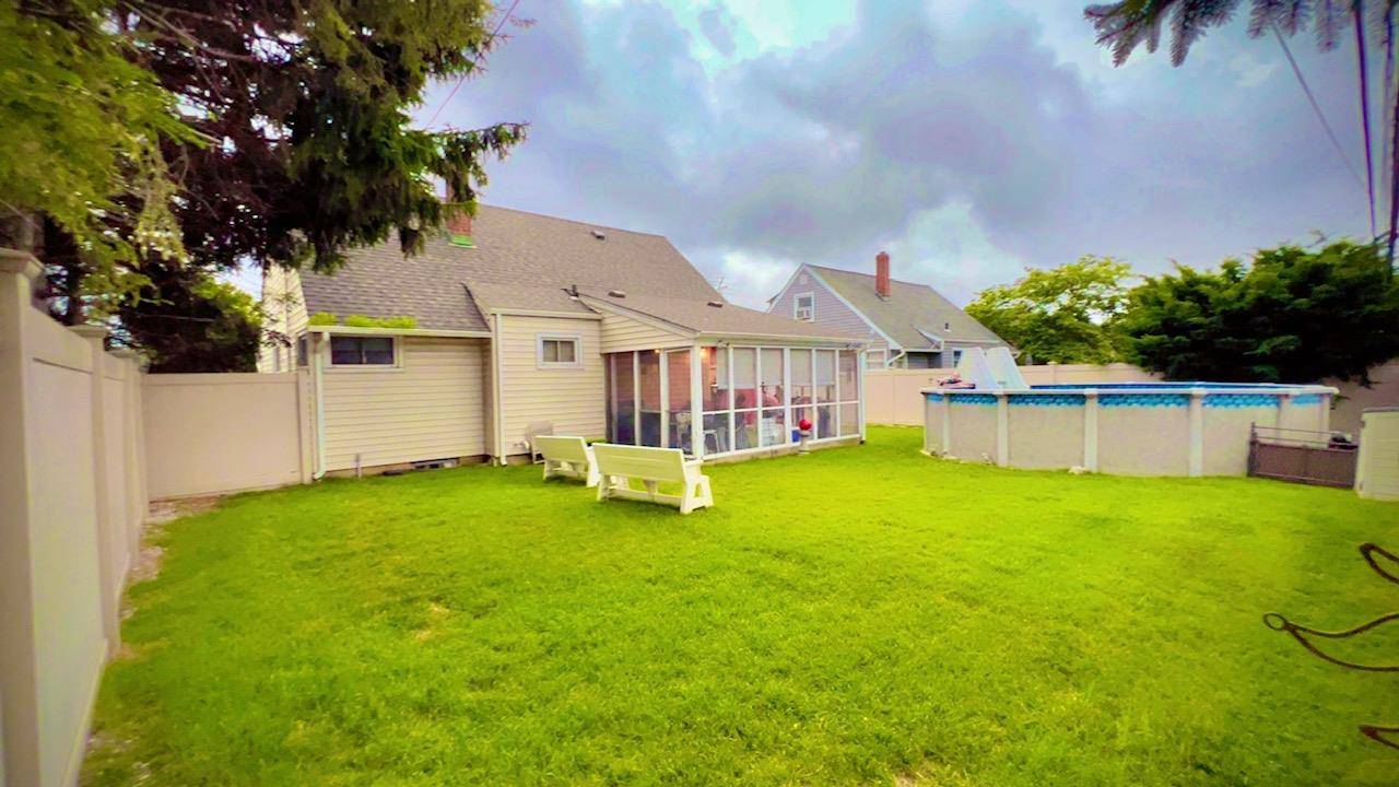 Hicksville, NY 11801,145 Dartmouth DR