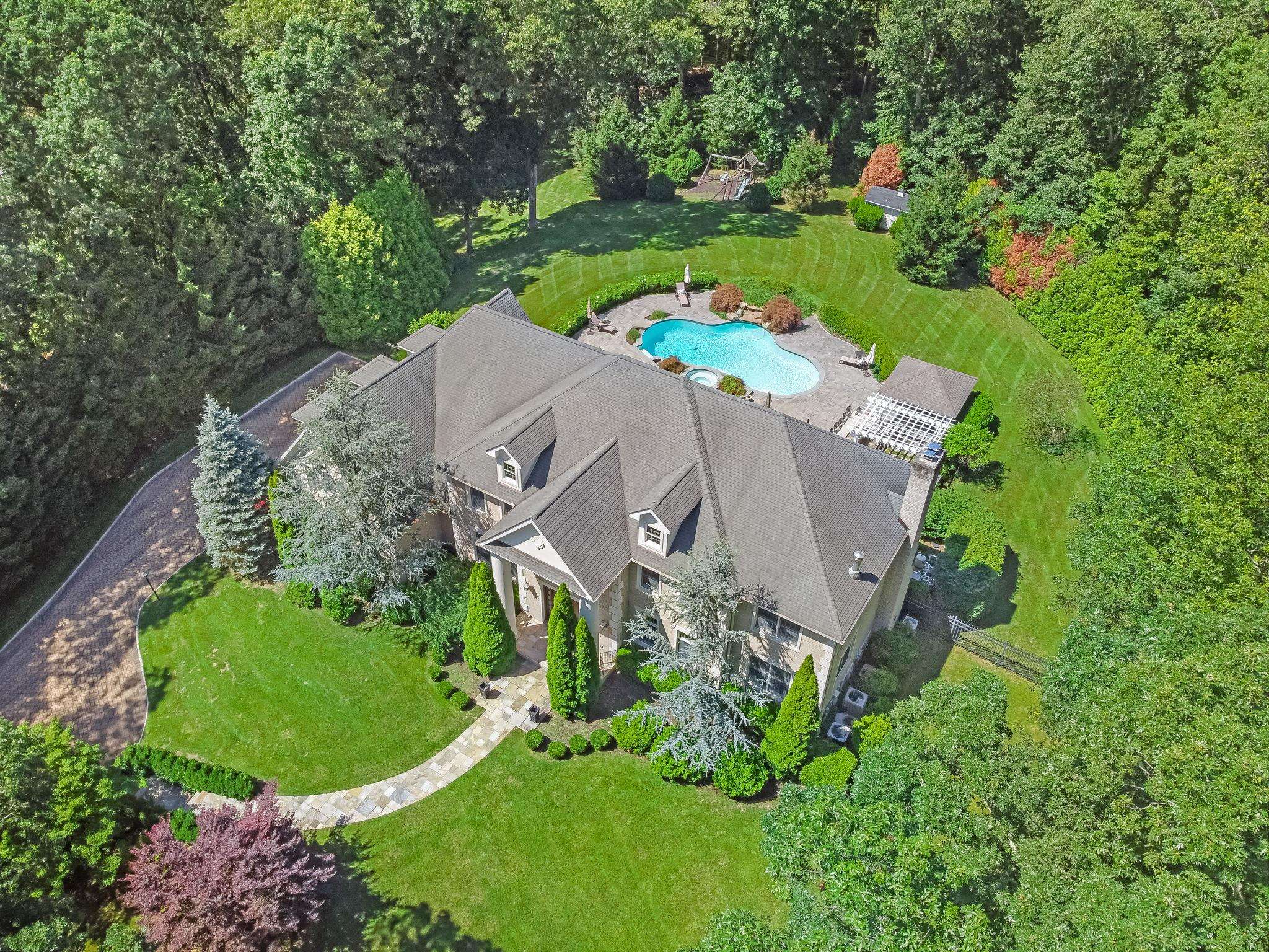 Katonah, NY 10536,4 Hageman CT