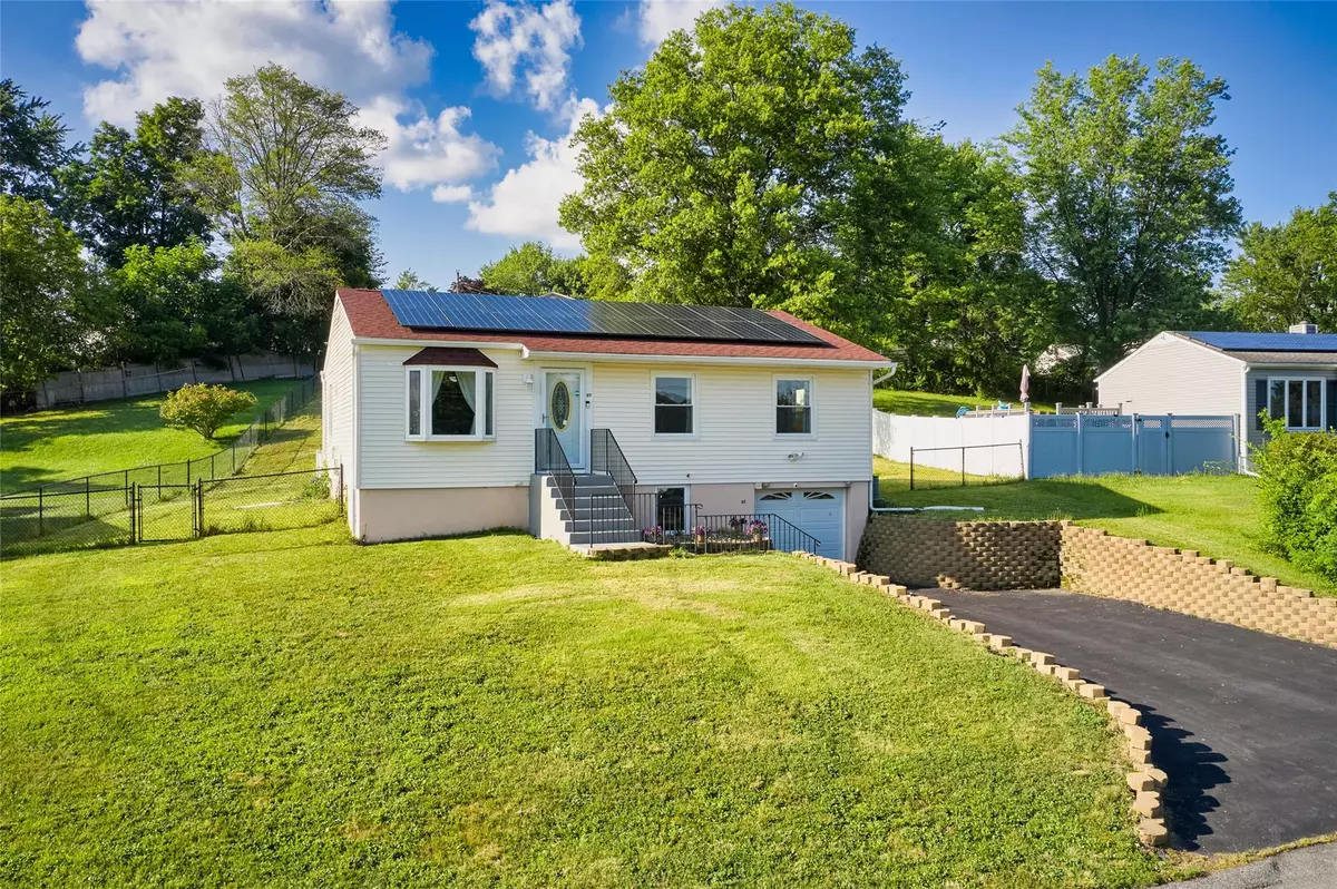 Fishkill, NY 12524,97 Riverview DR