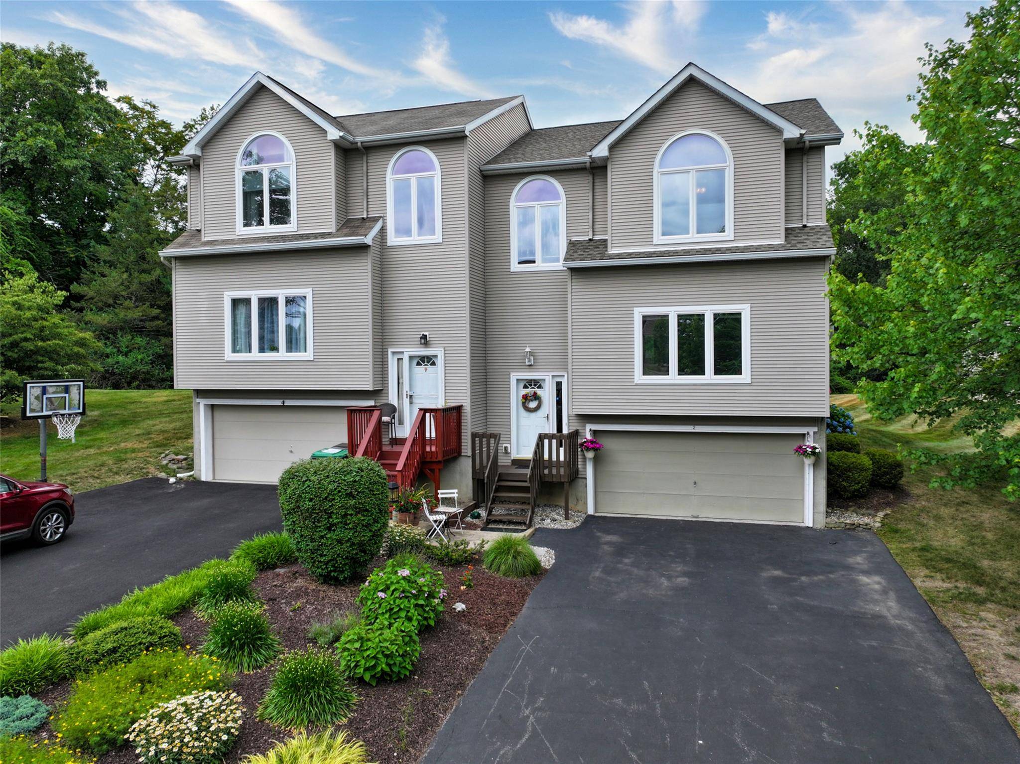 2 Riverstone CT, Highland Mills, NY 10930