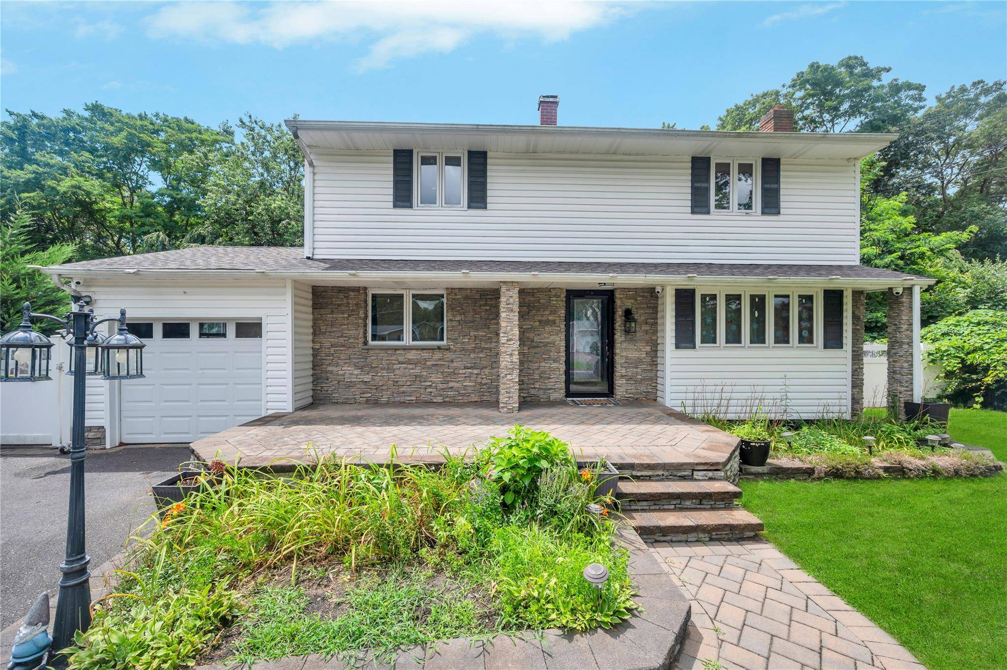 Coram, NY 11727,8 Brenner RD