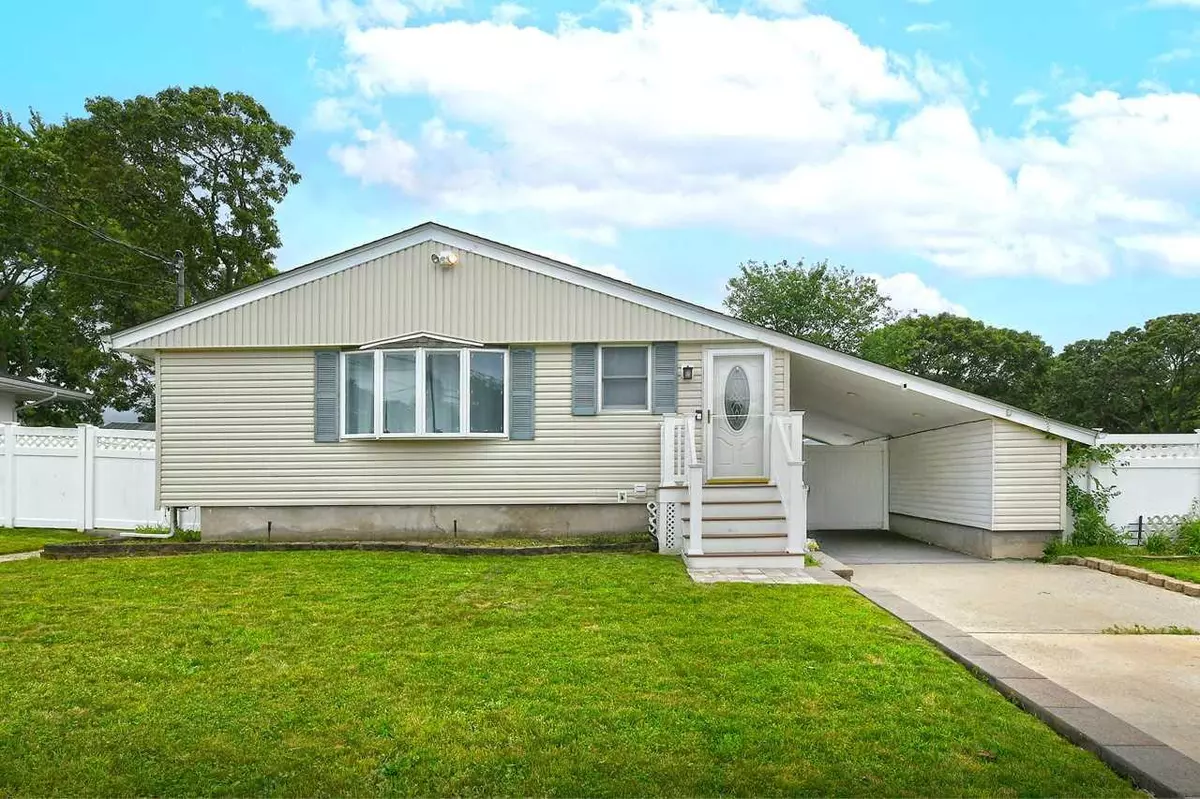 Centereach, NY 11720,12 Jefferson AVE