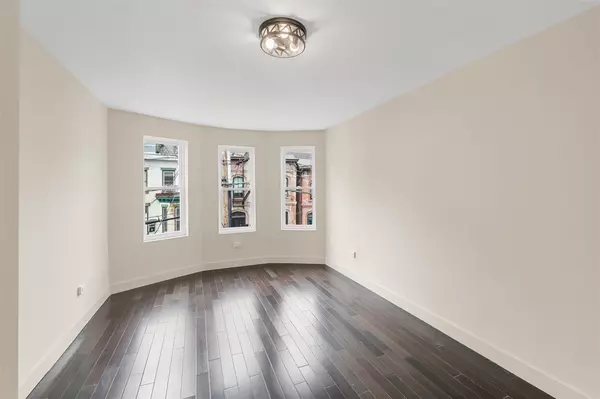 Newburgh, NY 12550,135 3rd ST #3