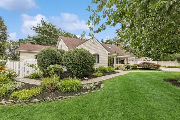 Stony Brook, NY 11790,10 Ballad PL