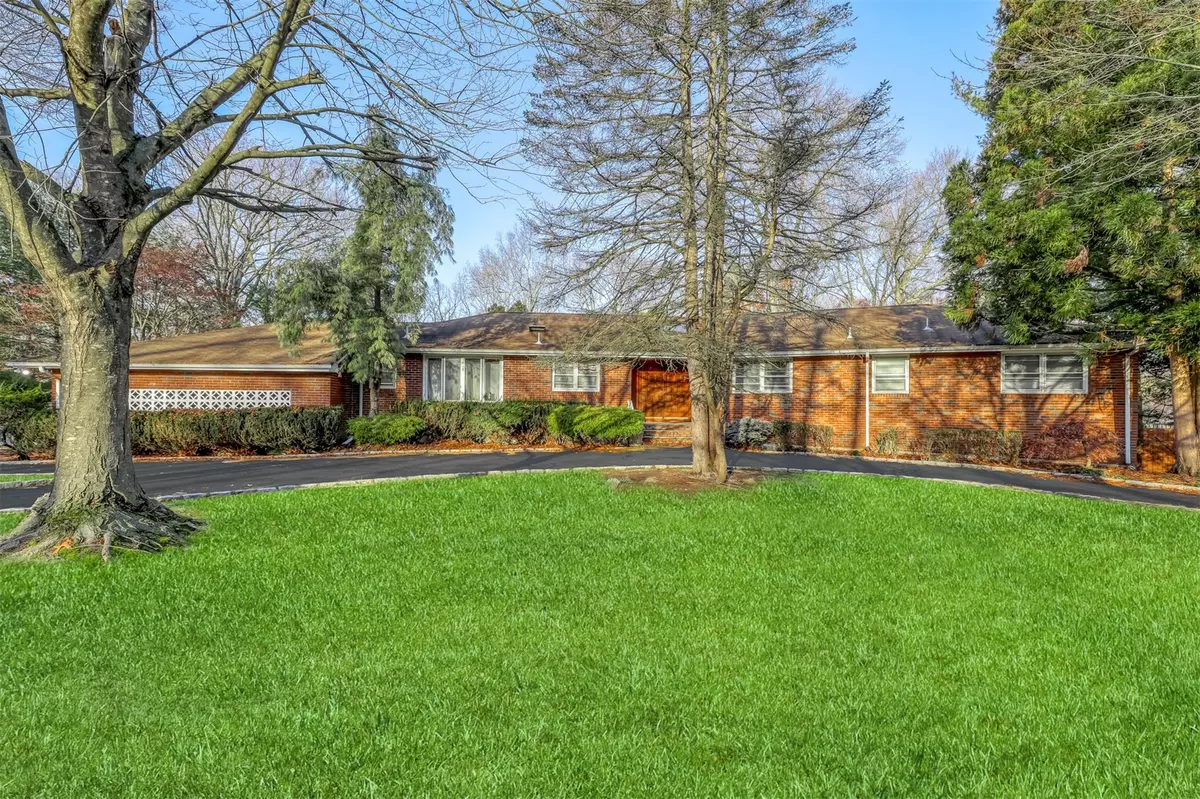 Spring Valley, NY 10977,1 Ferruzza DR