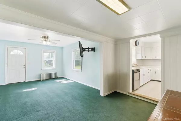 Melville, NY 11747,1547 Walt Whitman RD