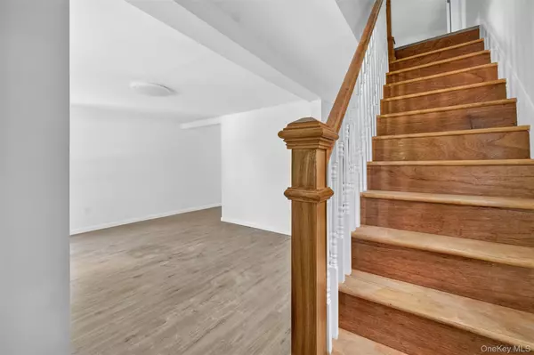 Unionville, NY 10988,7 2nd AVE