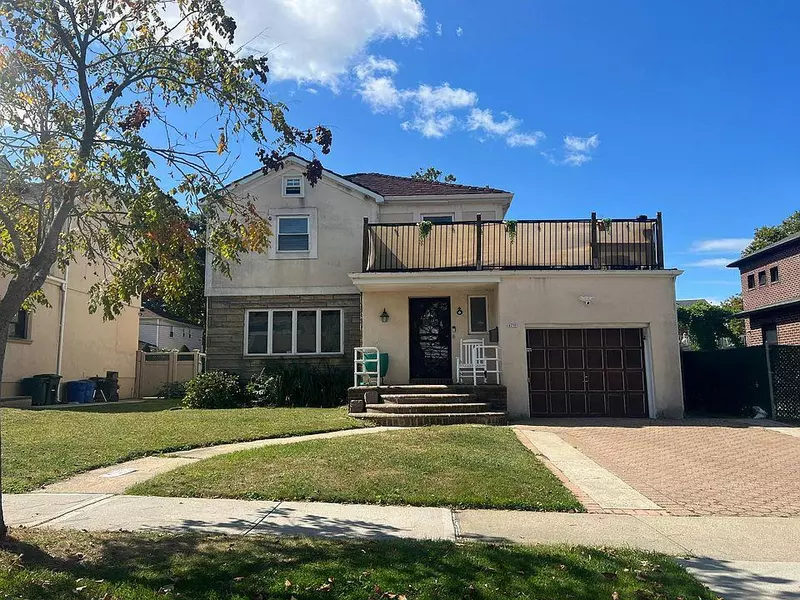 8210 214th ST, Hollis Hills, NY 11427