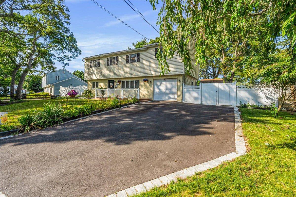 Port Jefferson Station, NY 11776,19 Colony RD