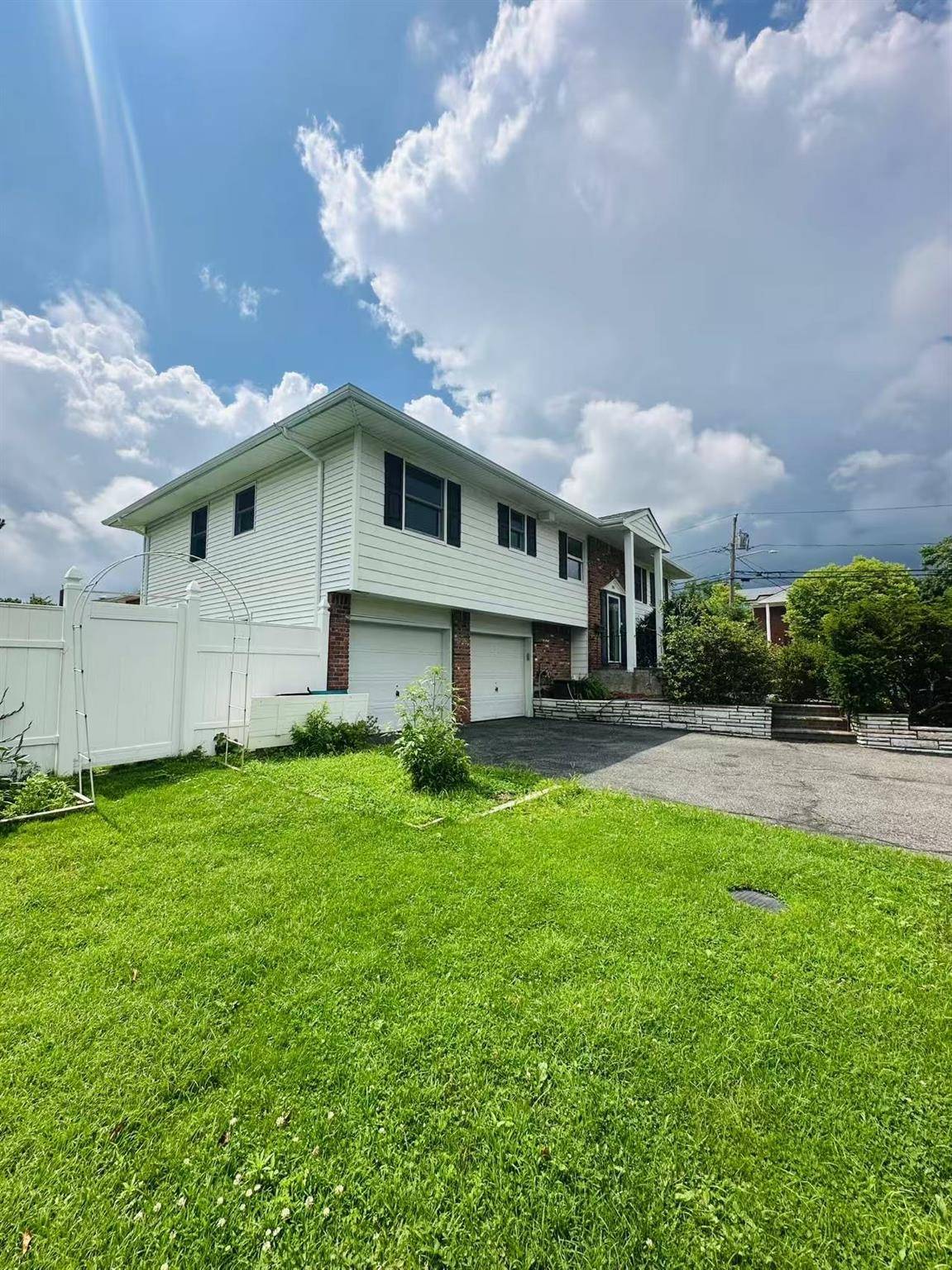 Syosset, NY 11791,202 Nelson CT