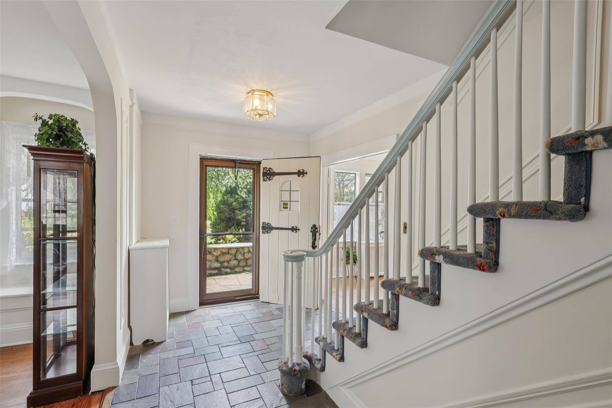 Rockville Centre, NY 11570,370 Hempstead AVE