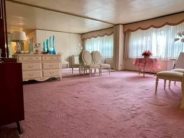 Bayside, NY 11360,23-20 Bell BLVD #2D