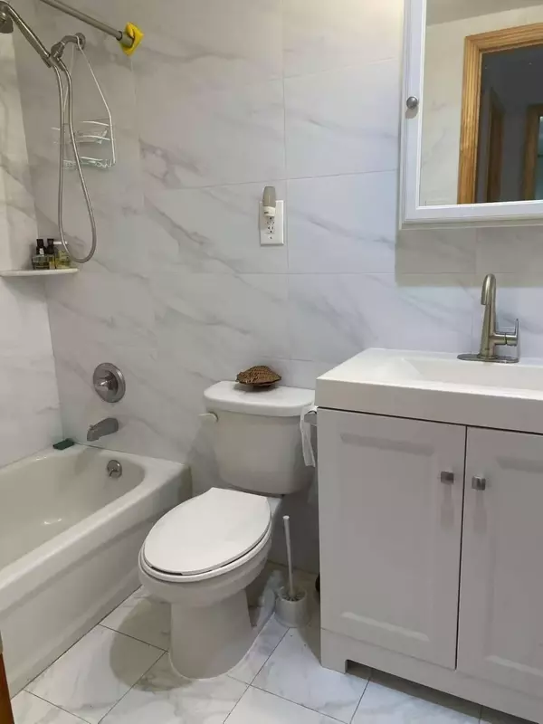 Corona, NY 11368,42-11 108th ST #1A