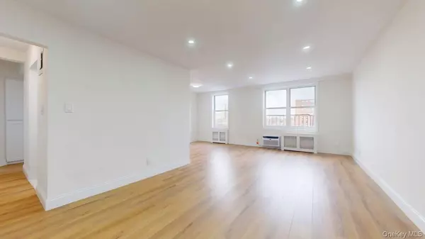Rego Park, NY 11374,66-15 Thornton PL #6S