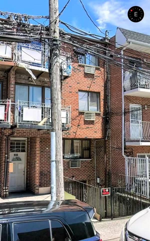 58-39 Waldron ST, Corona, NY 11368