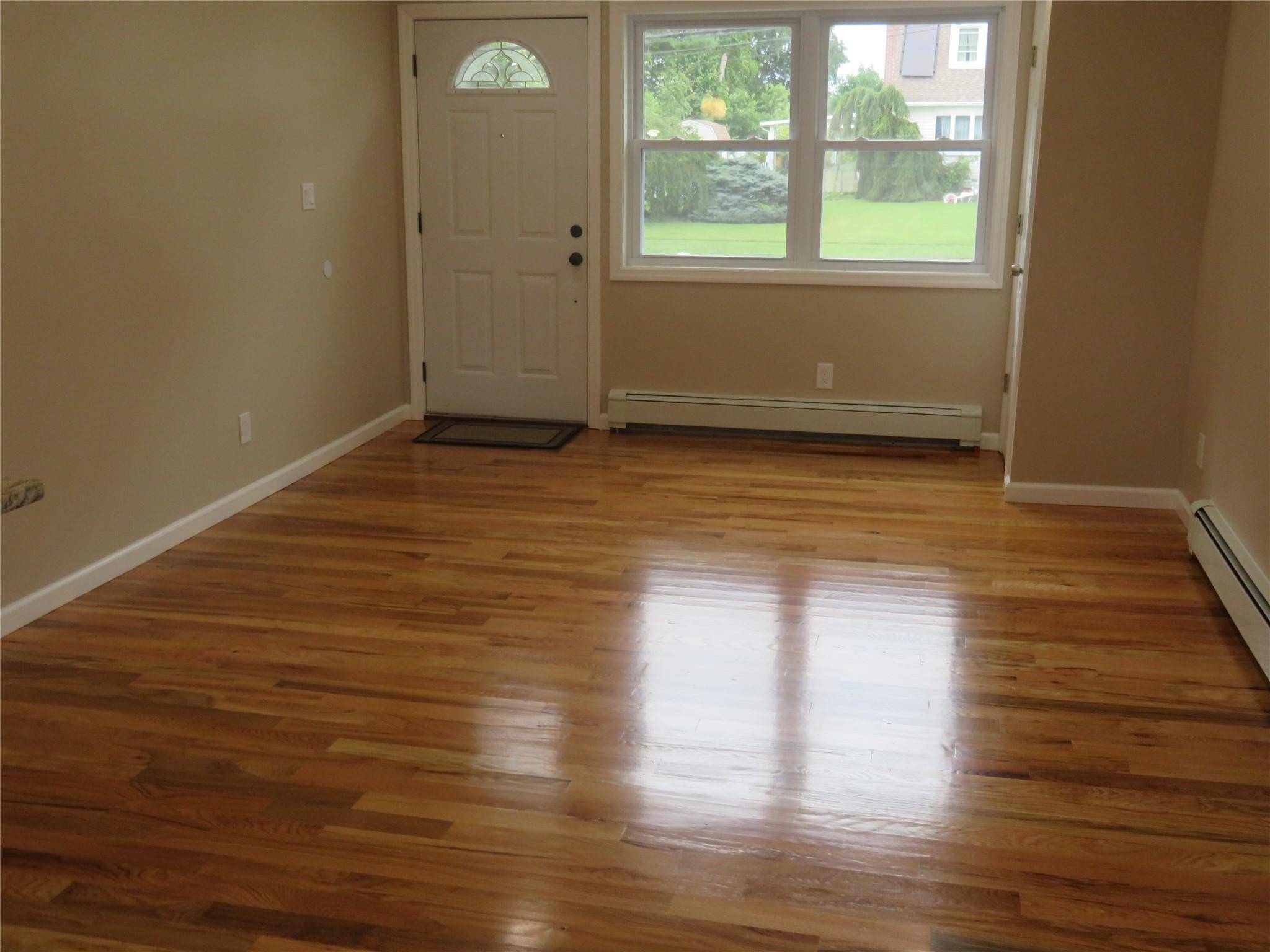 West Babylon, NY 11704,118 Muncy AVE