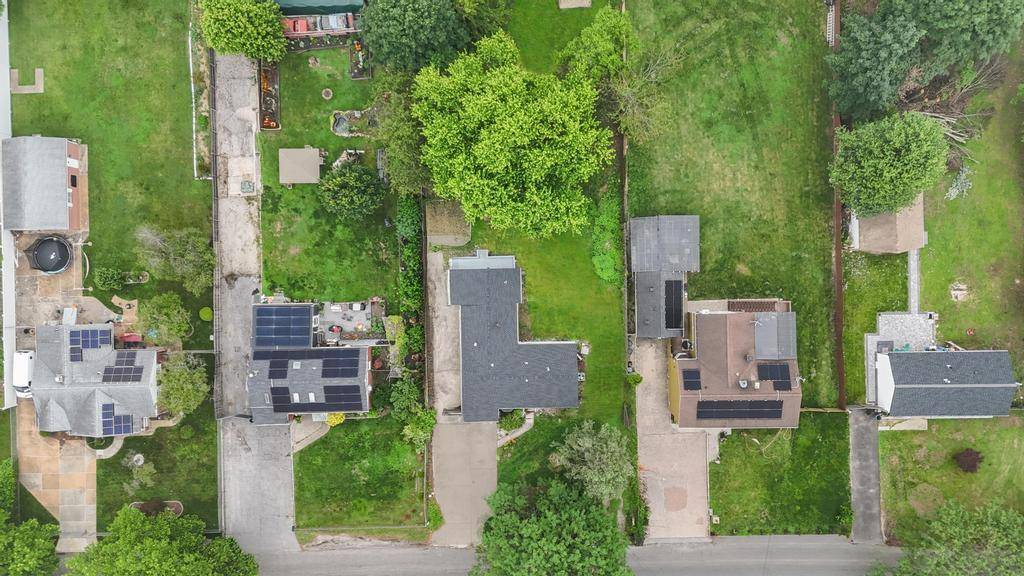Bay Shore, NY 11706,1715 N Thompson DR