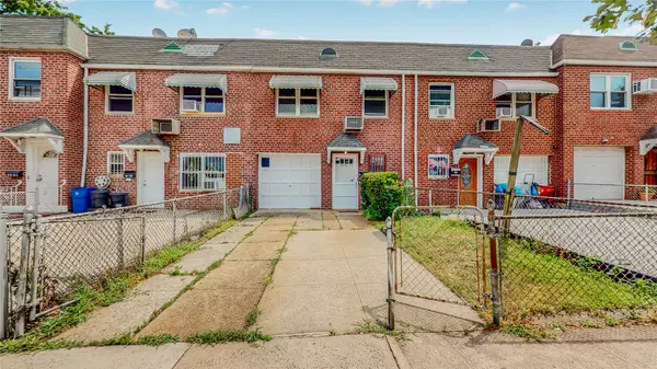 30-05 81 ST,  East Elmhurst,  NY 11370