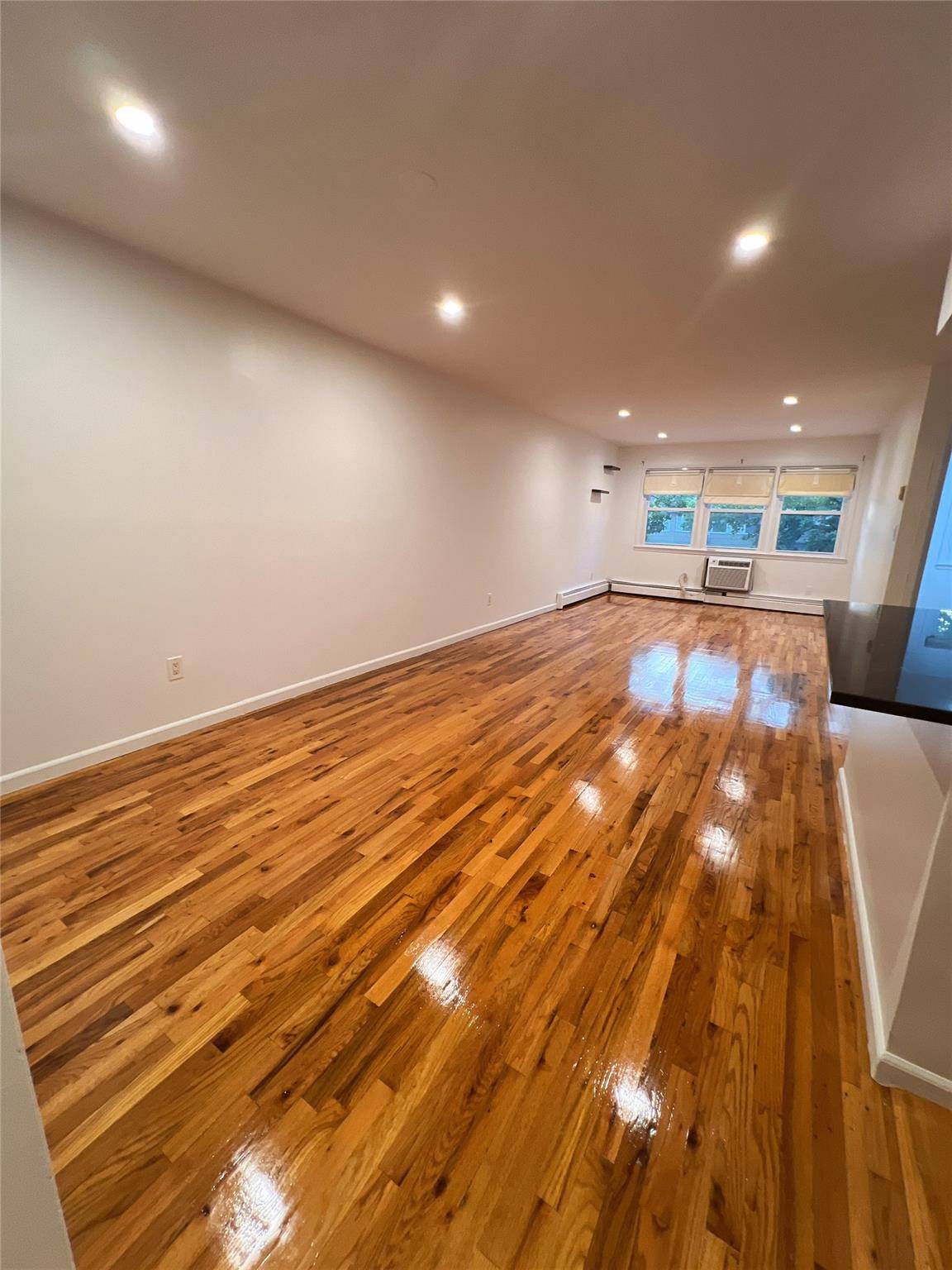 240-10 68th AVE #2, Douglaston, NY 11362