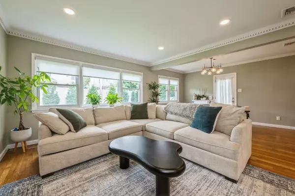 Rockville Centre, NY 11570,639 Lakeview AVE