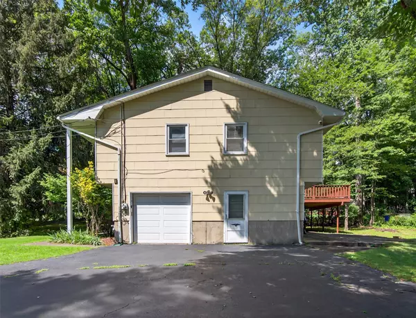 West Nyack, NY 10994,22 Demarest Mill RD