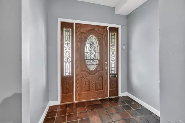 Bronx, NY 10465,230 Huntington AVE