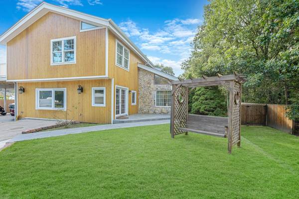 402 Johnson AVE, Bohemia, NY 11716