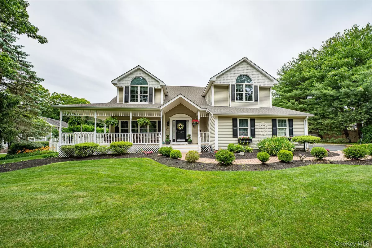 Saint James, NY 11780,22 Hillside AVE