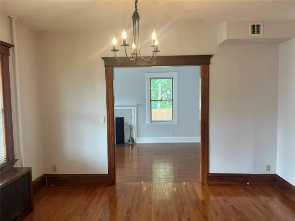 Harrison, NY 10528,59 Oak Street