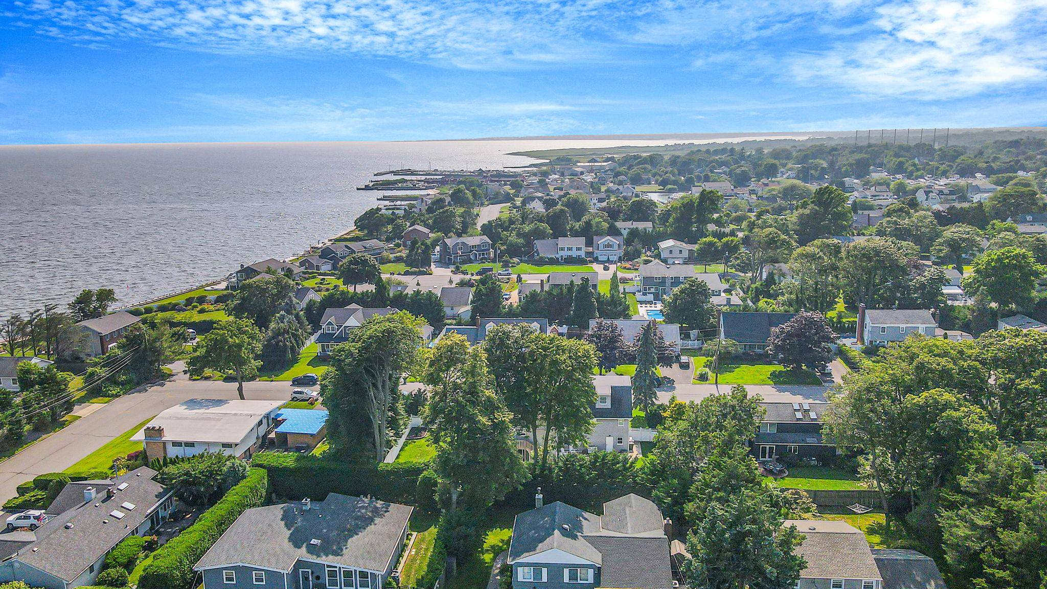 Sayville, NY 11782,21 Nancy DR